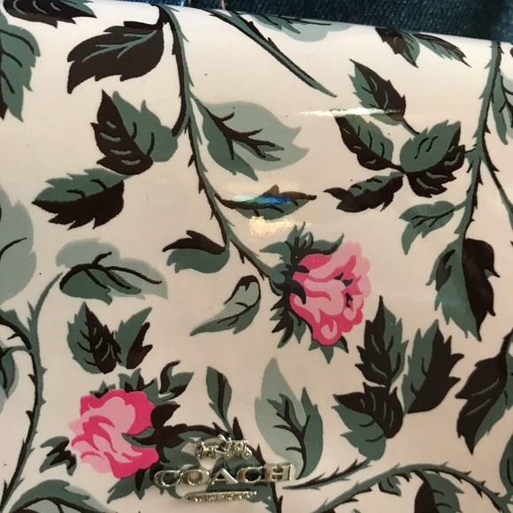 Coach Sleeping Rose Clutch Crossbody NEW - Picture 3 of 7
